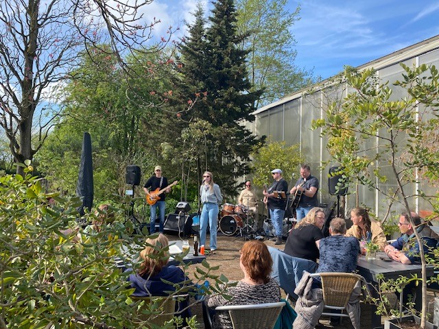 Muziek tijdens Midzomerfeest 20 juni in Hortus Alkmaar.