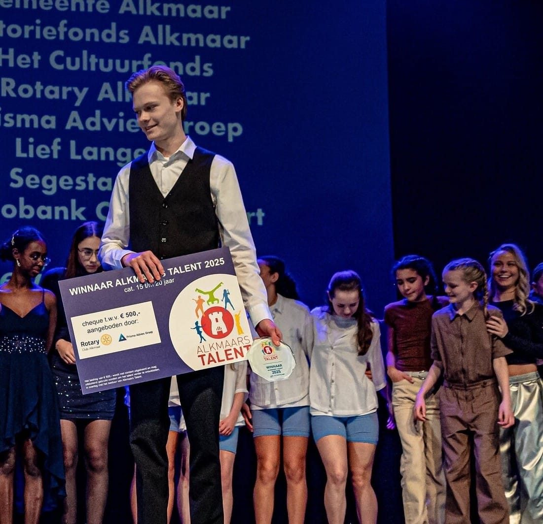 Miquel Praat, Alkmaars Talent treedt op tijdens Midzomernacht in Hortus Alkmaar.
