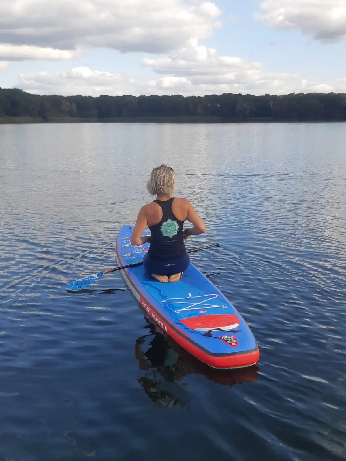 SUP meditatie El Kombi Midzomernacht SUP meditatie bij Hortus Alkmaar